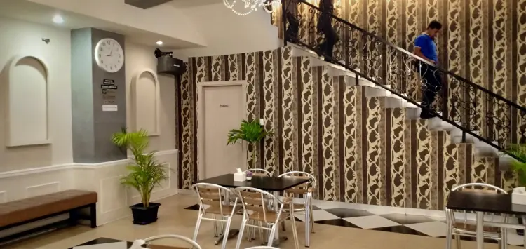 Milo Family Karaoke 8