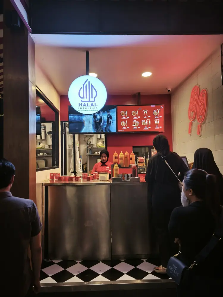 Reddog - Living World Denpasar 3