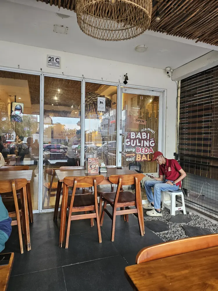 Warung Guling Pak Made 10