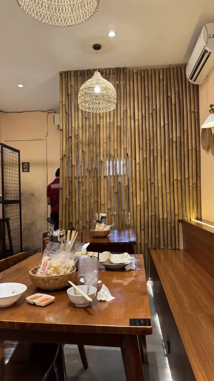 Warung Guling Pak Made 4