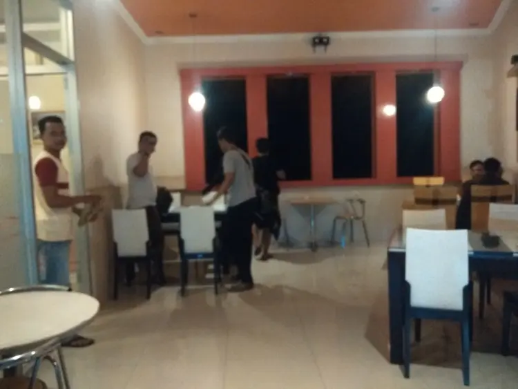 Tulip Bakery, Cakes & Coffee Shop 7