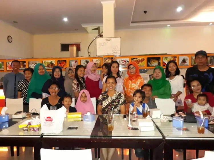 Tulip Bakery, Cakes & Coffee Shop 10