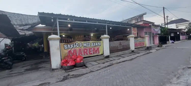 Bakso dan Mie ayam Marem 1