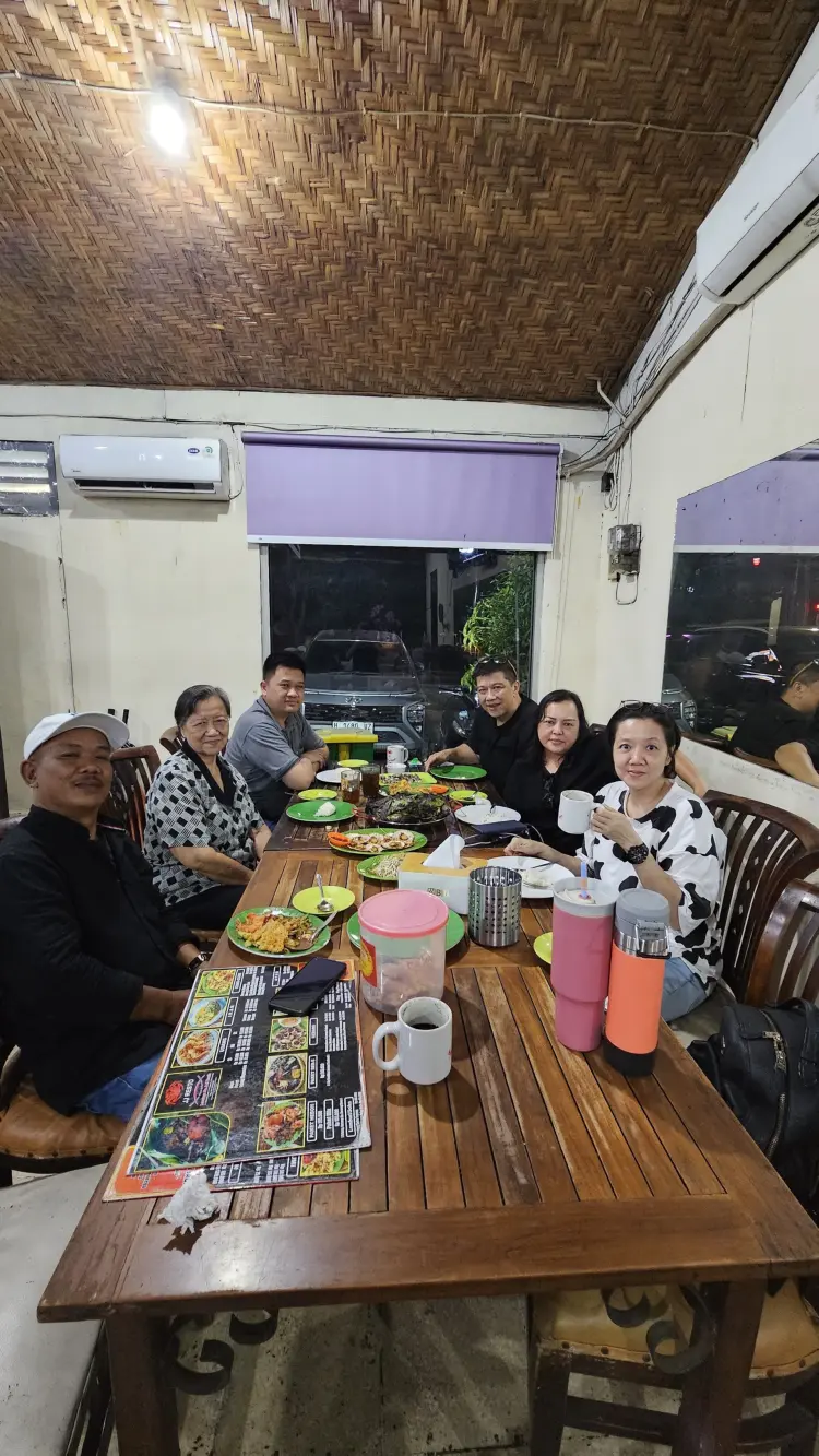 Anjay, para penggila kepiting! Wajib banget kunci spot mantap di Semarang ini di itinerary lo