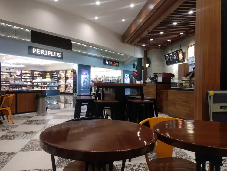 Roti'O Ahmad Yani Airport 3