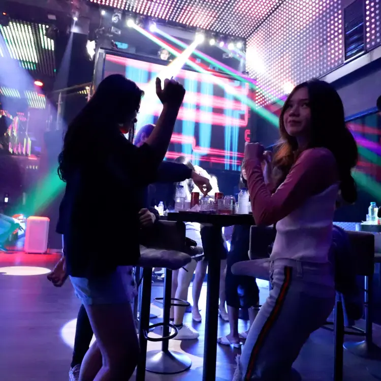 Afterwork Resto & Lounge 6