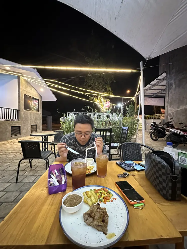 Mooraa steak & coffee 9