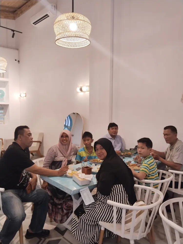 TROPICOLLO cafe & eatery 4