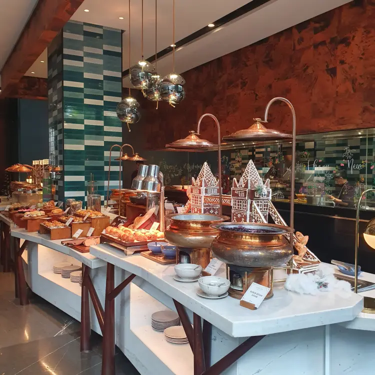 Sadrasa Kitchen & Bar 2