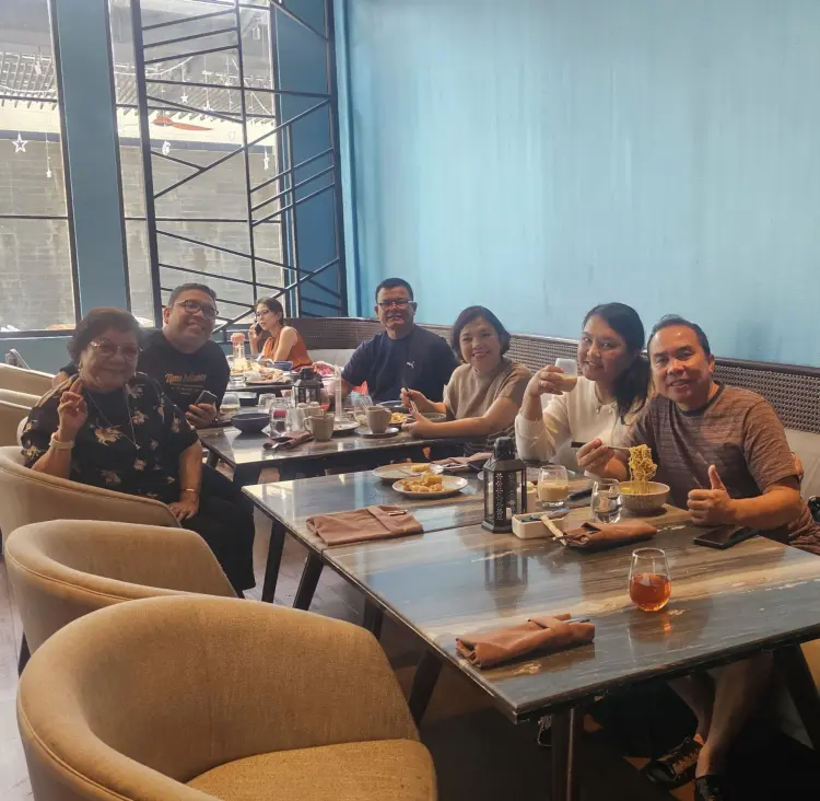 Sadrasa Kitchen & Bar 6