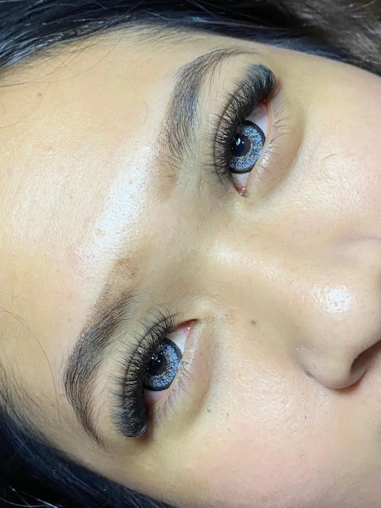 Deen Lashes (Nail Art and Eyelash Extension Studio) 1
