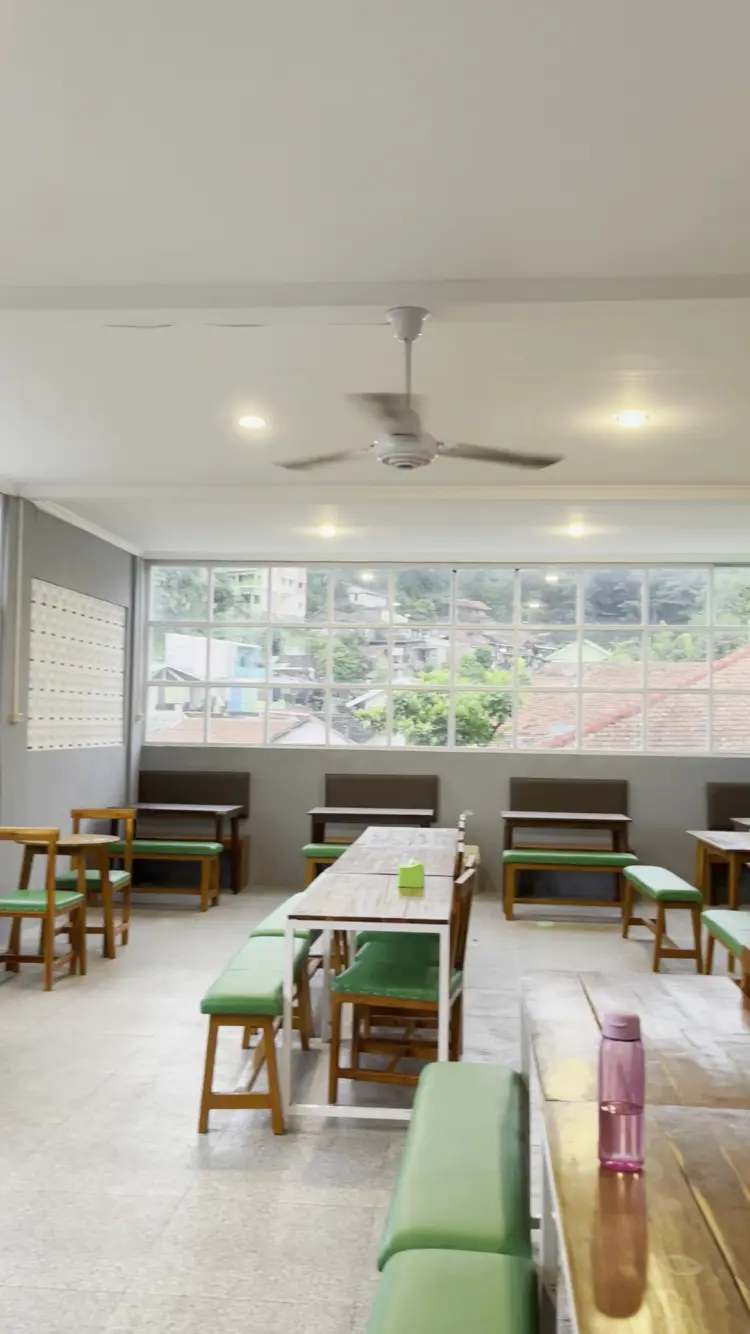 Cafe 48 Coffe n Space 5