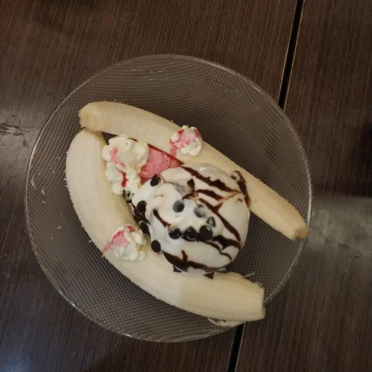 Pizza Hut Restaurant 10