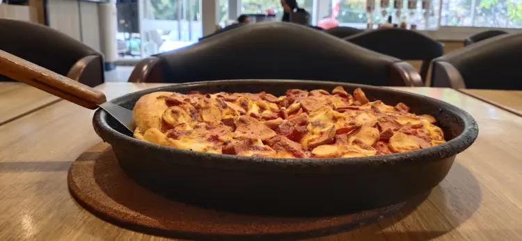 Pizza Hut Restaurant 3