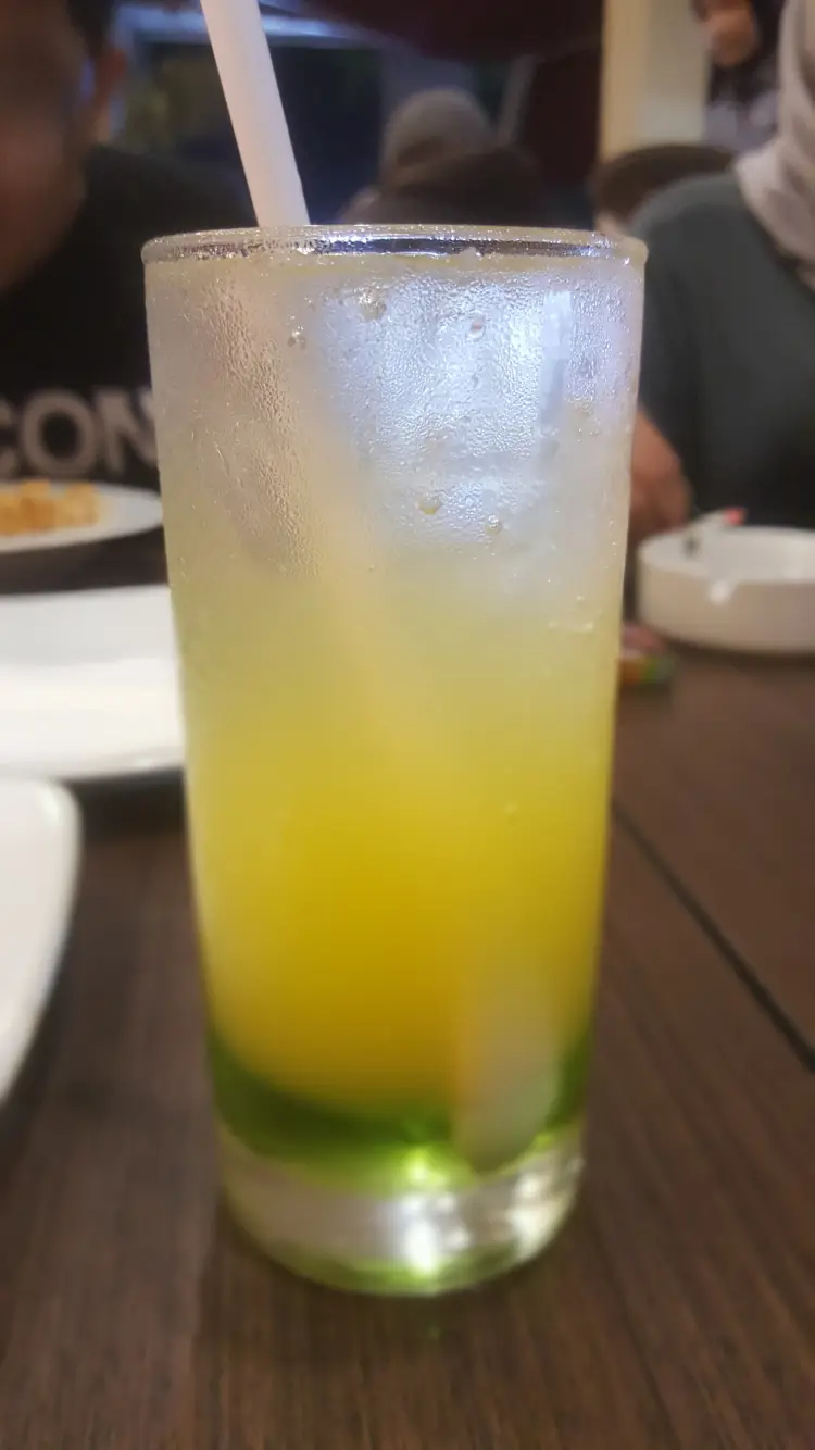 Pizza Hut Restaurant 8