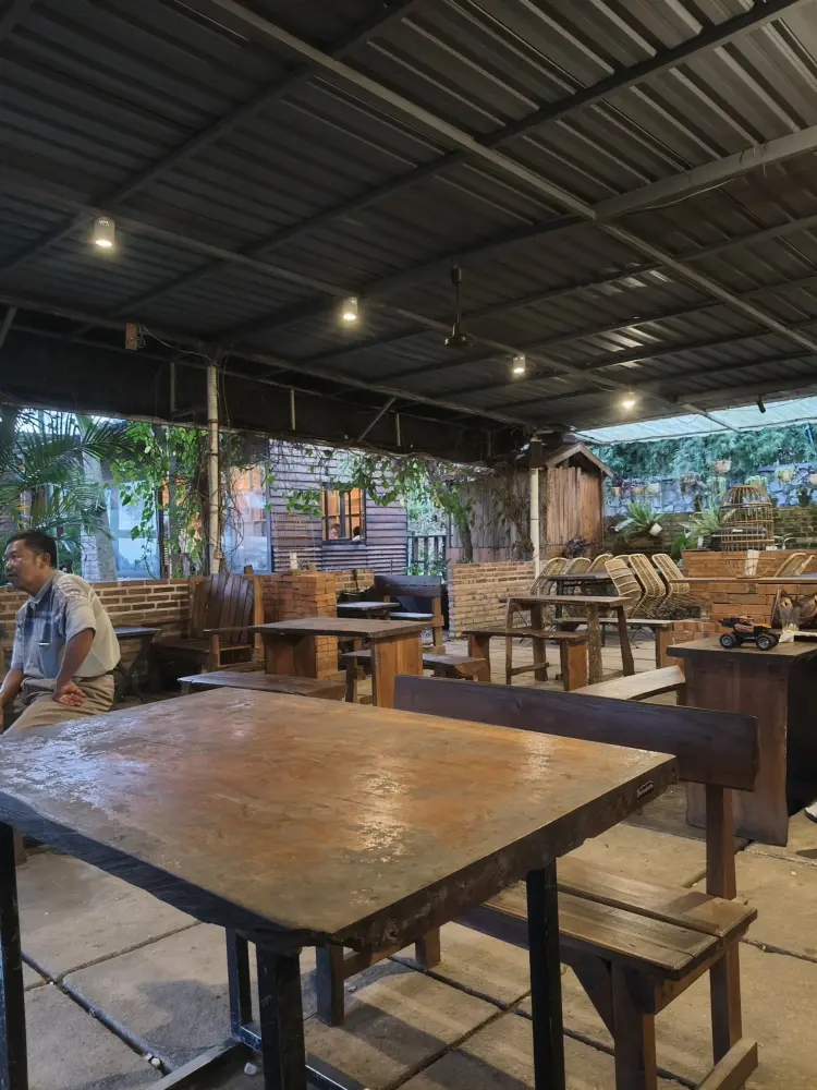 Gartenhütte. Kaffee und Aussicht 10