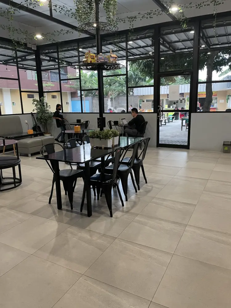 CAVEIN coffee & pool 10