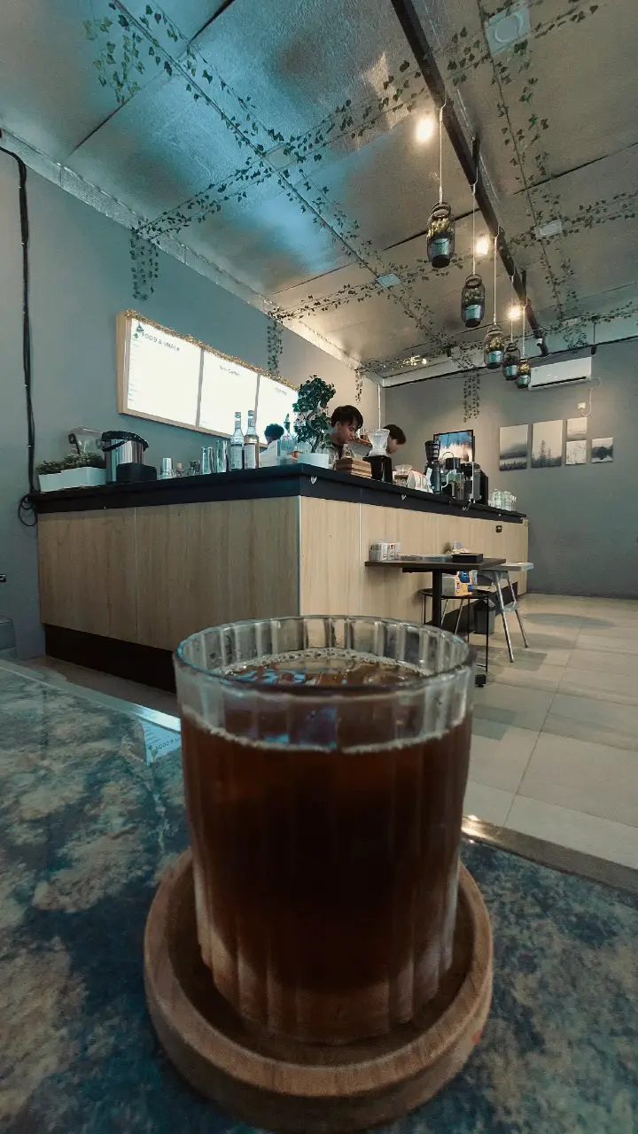 CAVEIN coffee & pool 9