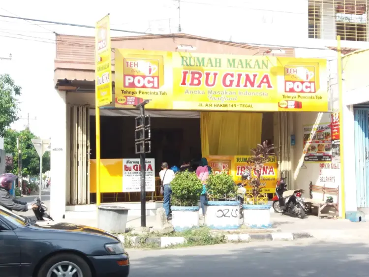 Rumah Makan Ibu Gina 1