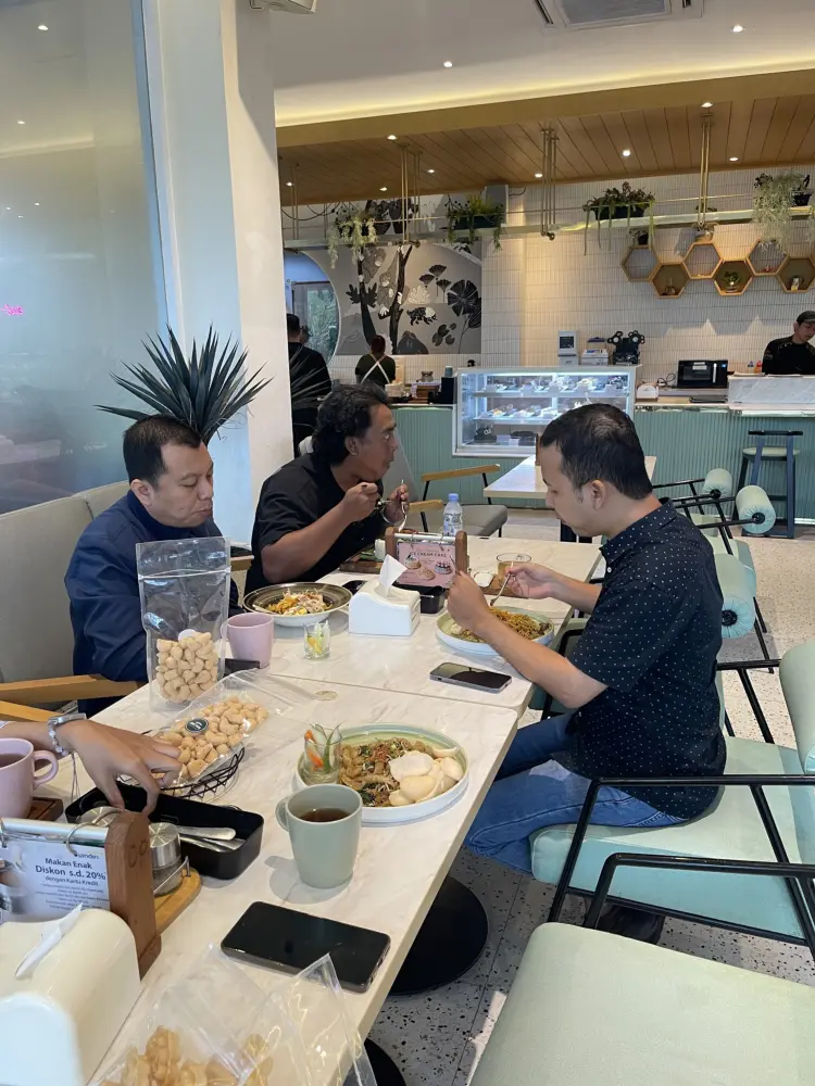 DECAFE Resto, Pastry & Bakery Samarinda 3