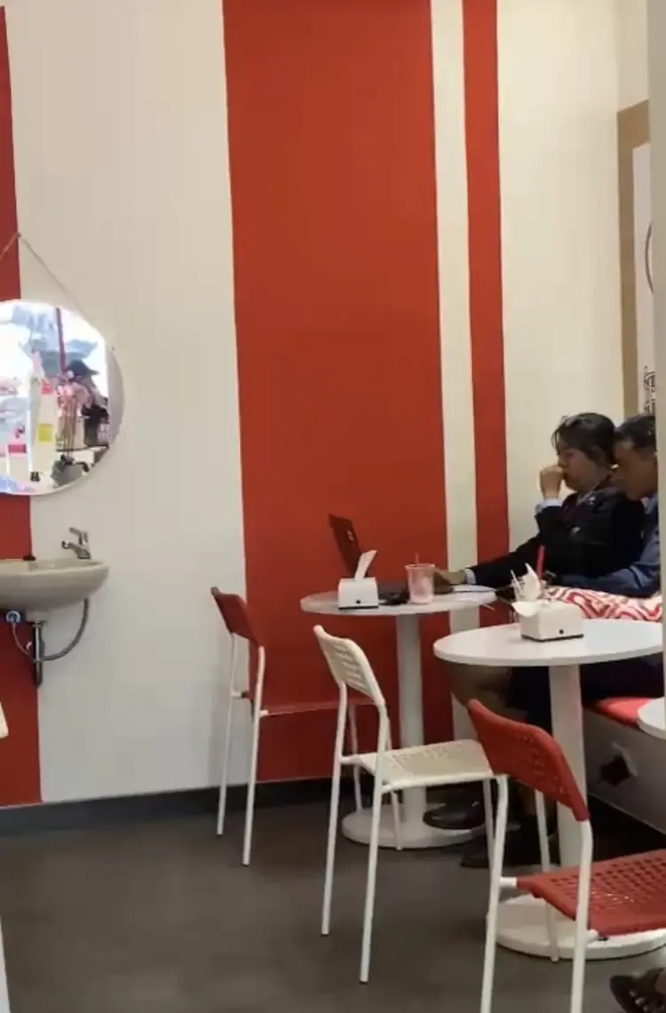 Mixue Jalan Ahmad Yani 9