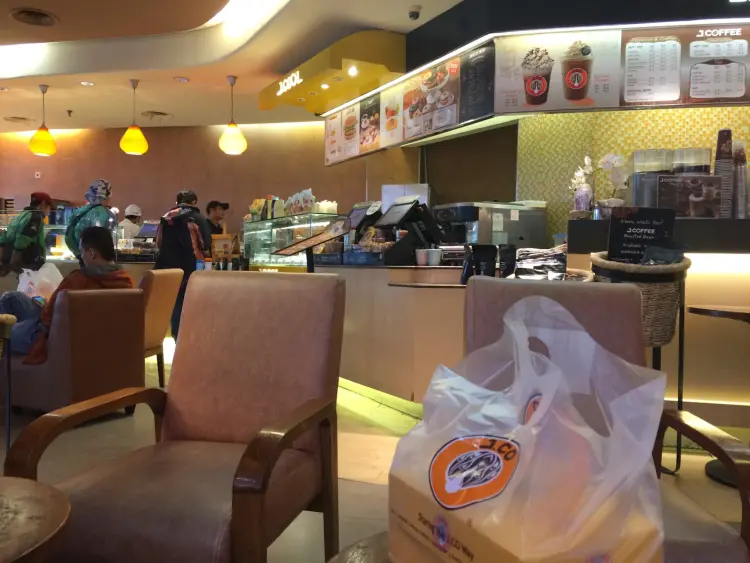 JCO COFFEE & DONUTS MARGO CITY 4