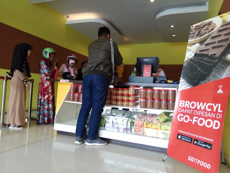 Browcyl Pettarani - Banana Brownies Typical Makassar 4