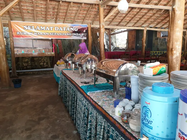 Rumah Makan Sepanjang Indah 9