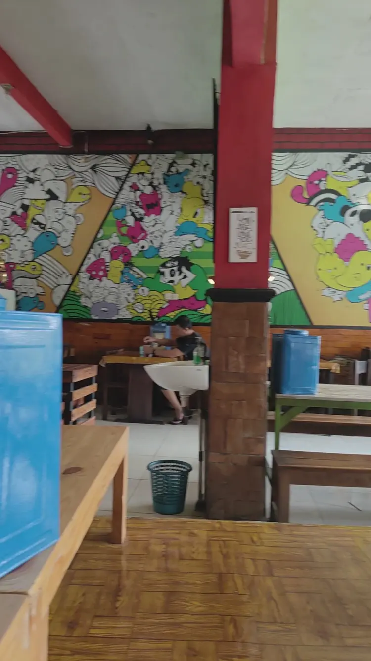 RJ "Rindang Jaya" warung&musik STUDIO 4