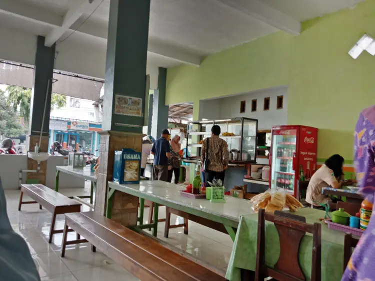 RJ "Rindang Jaya" warung&musik STUDIO 6