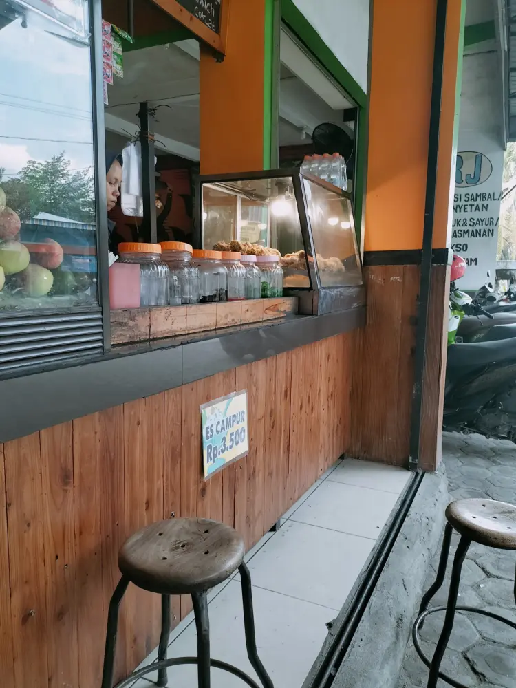 RJ "Rindang Jaya" warung&musik STUDIO 2