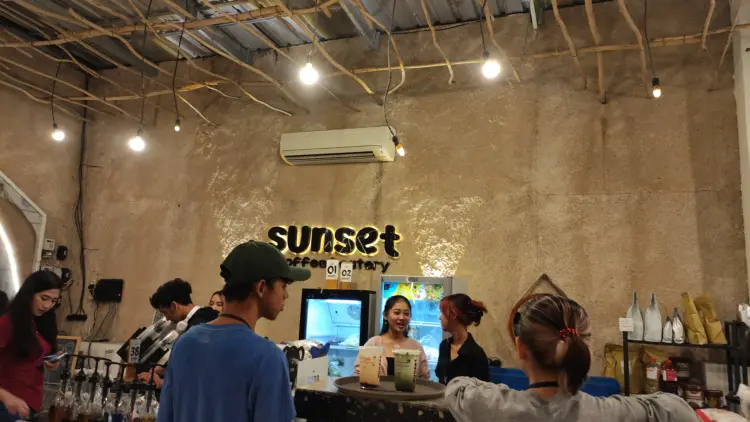 Sunset Coffee & Eatery 4