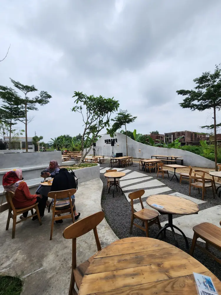 Sunset Coffee & Eatery 3