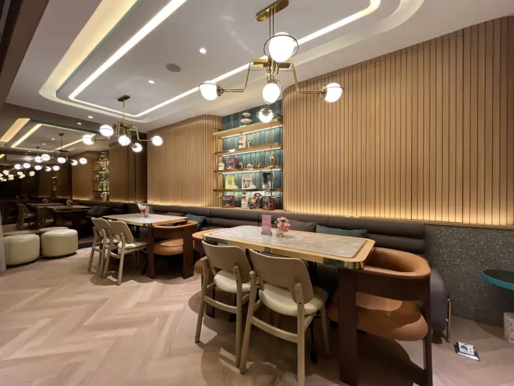 Exquise Bistro & Patisserie - Gunawarman 6