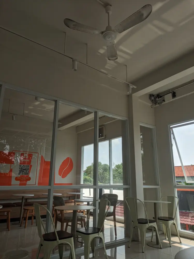 Tomoro Coffee - Joyoboyo Kediri 3