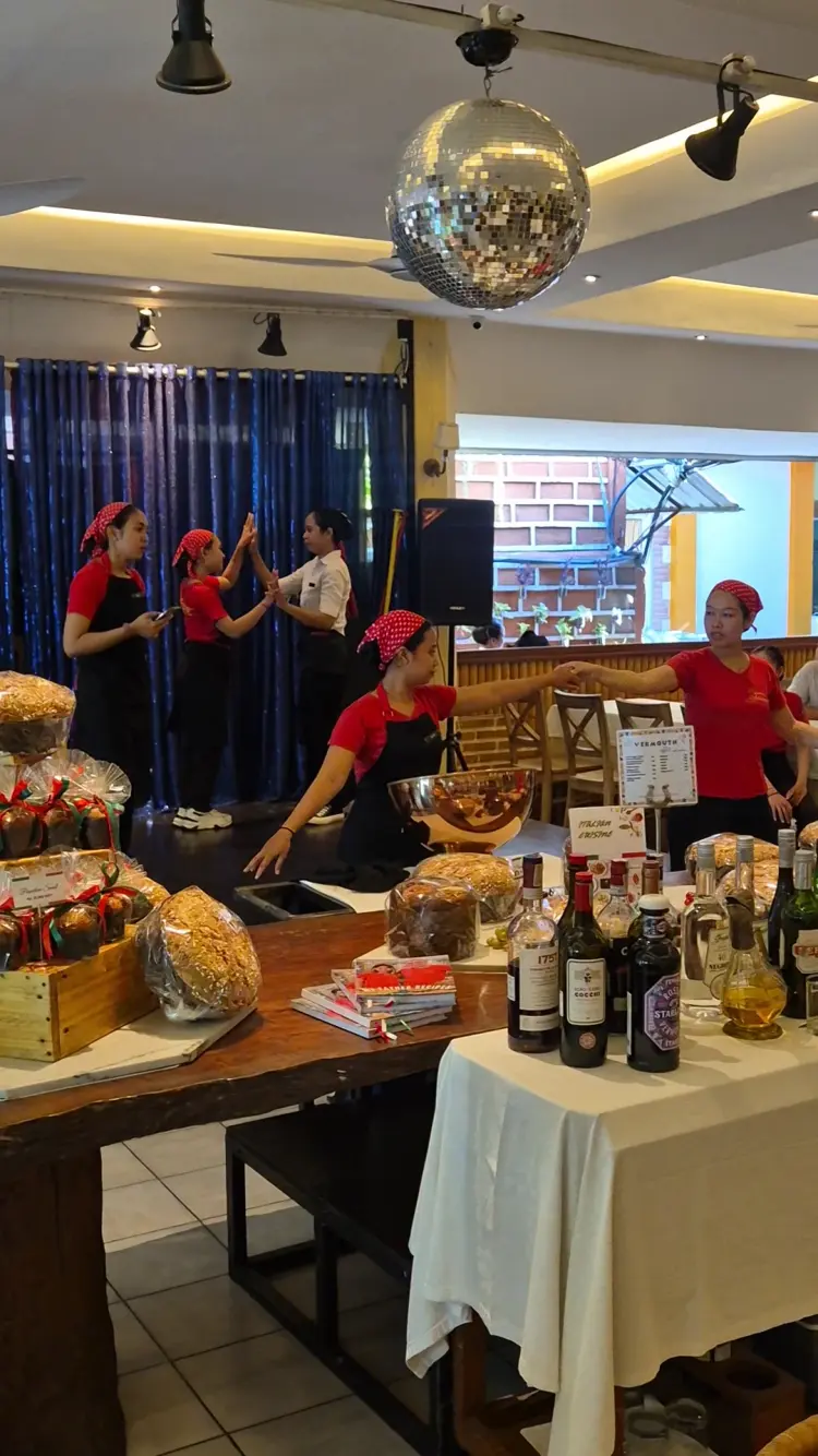 Massimo Italian Restaurant 5