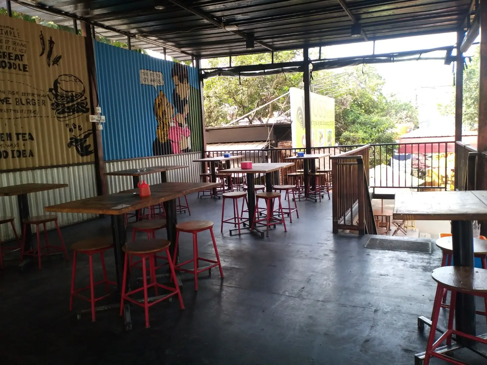 Under 20k per person, how has this toast shop been a hit in Jakarta for almost 10 years? 8