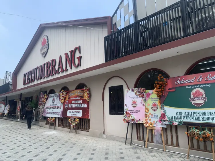 Ketjombrang Indonesian Eatery - 221 Lane MERR 1