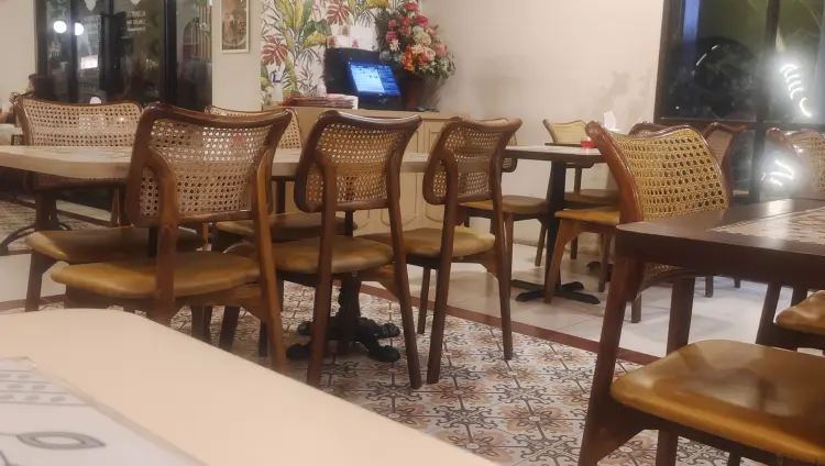 Ketjombrang Indonesian Eatery - 221 Lane MERR 10