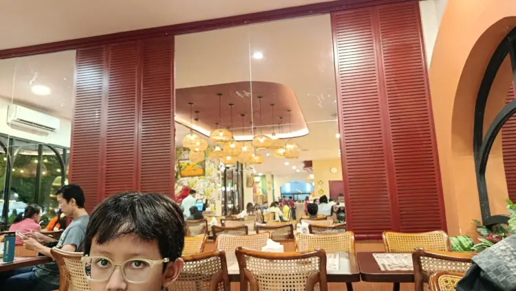 Ketjombrang Indonesian Eatery - 221 Lane MERR 4