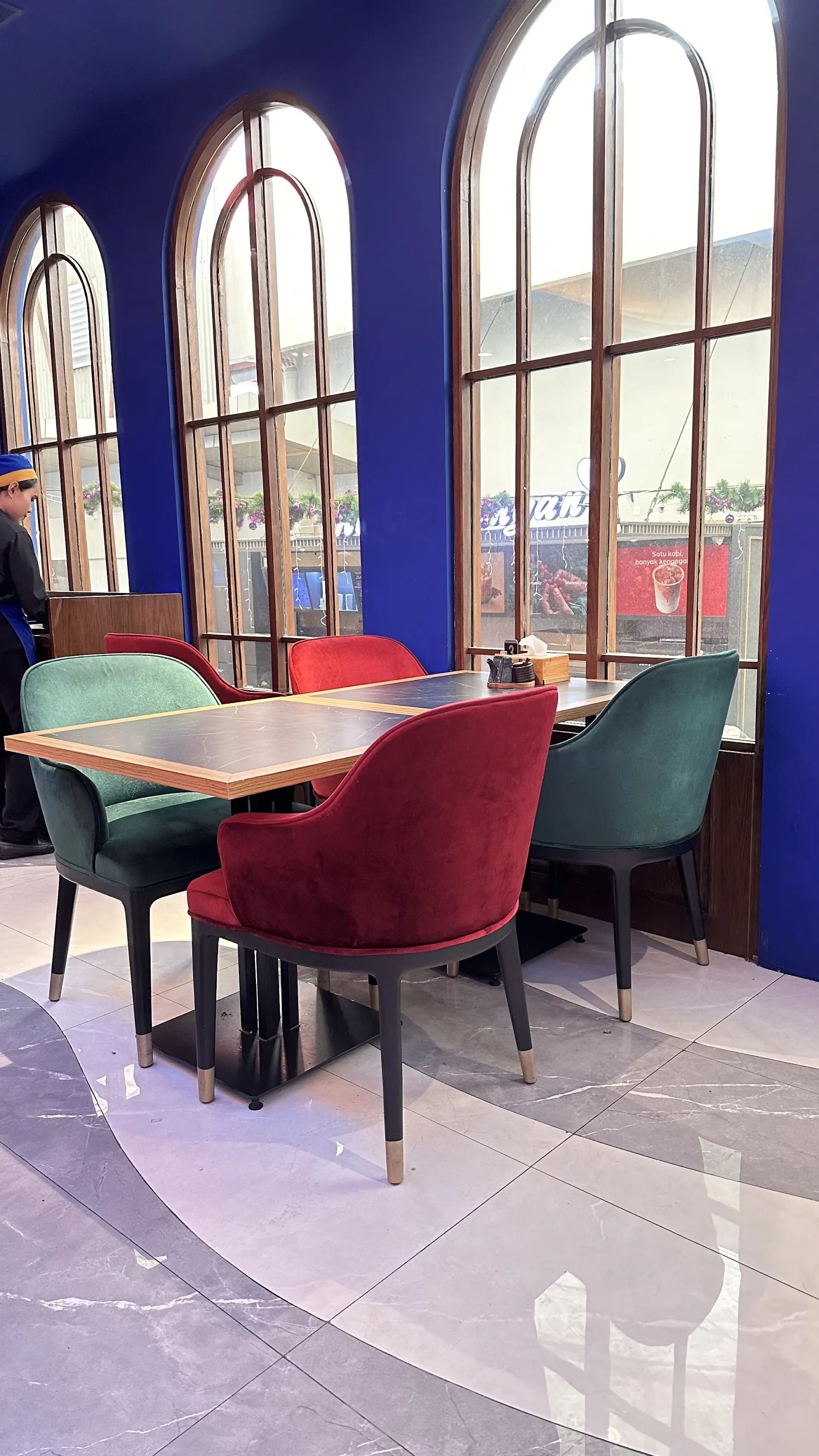 Bayar 350rb/orang, antre 2 jam, cuma demi salmon yang kadang Mantap kadang engga? 4