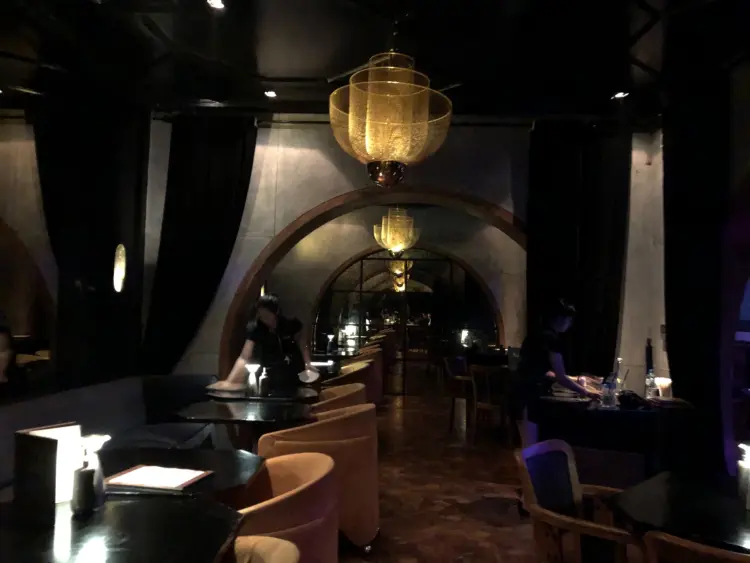 ShiShi Nightclub & Izakaya Lounge 5