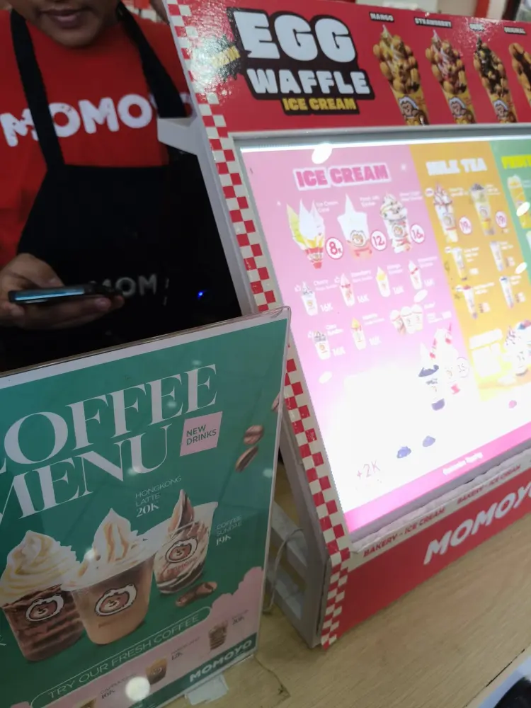 MOMOYO Ice Cream & Fruit Tea 4