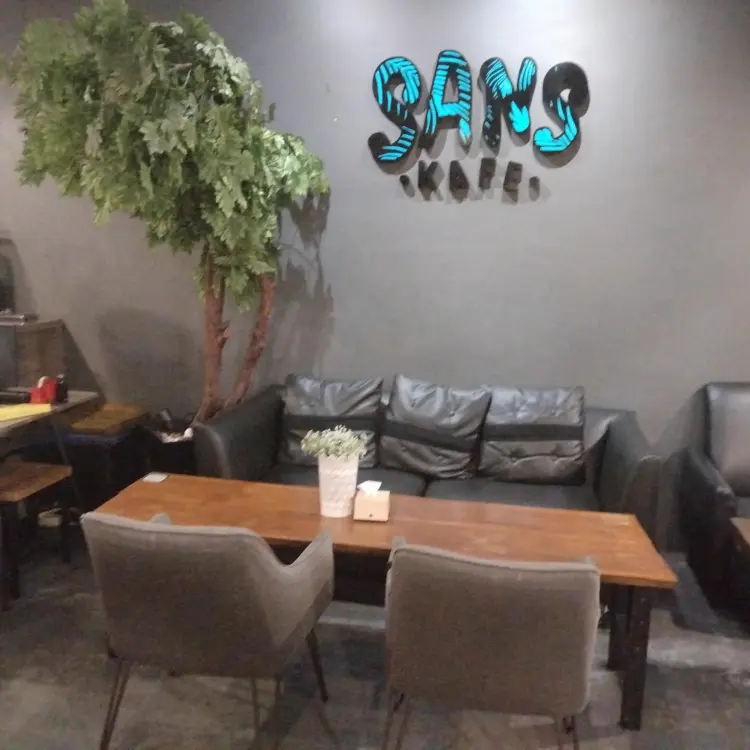Sans Kafe Coffee & Eatery 9