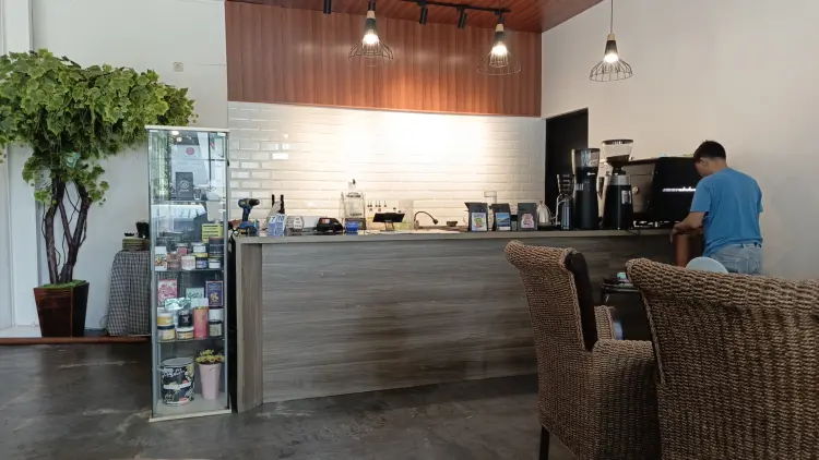 Sans Kafe Coffee & Eatery 6