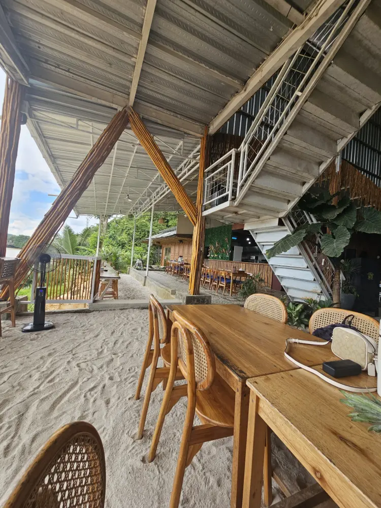 Rei Beach Cafe Batulicin 1