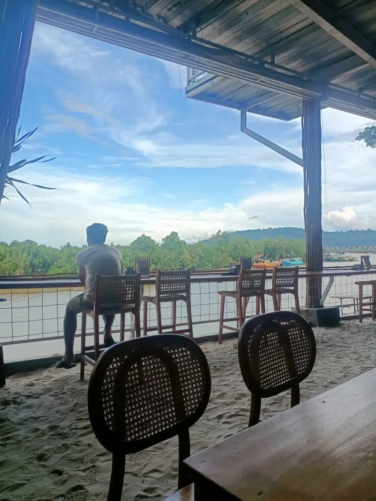 Rei Beach Cafe Batulicin 7