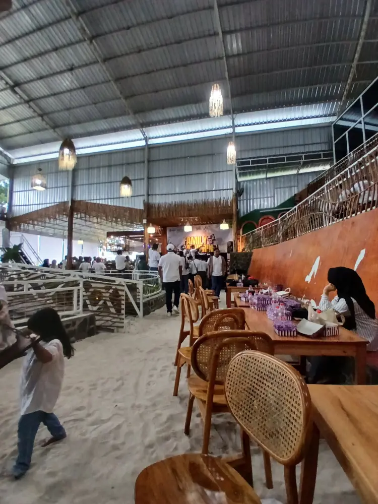 Rei Beach Cafe Batulicin 2