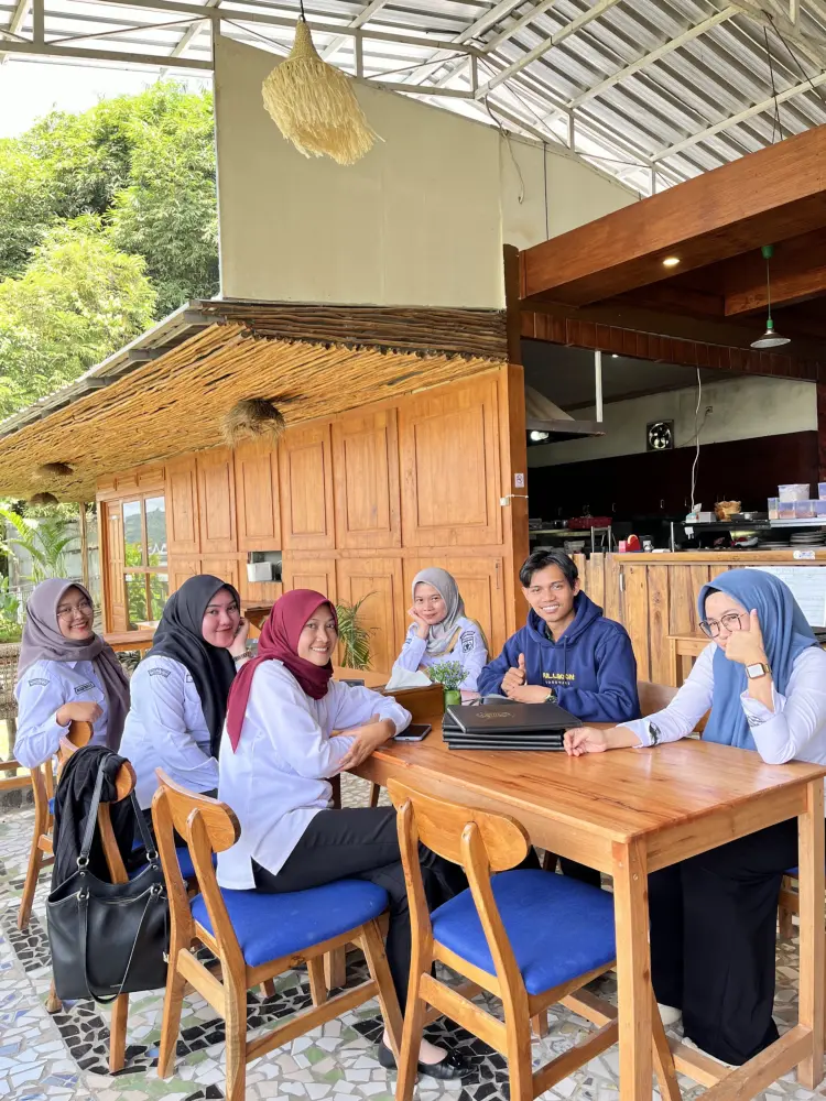 Rei Beach Cafe Batulicin 6