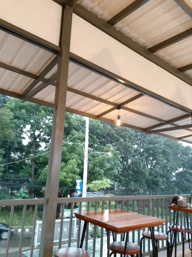 Loka Coffee and Space 9